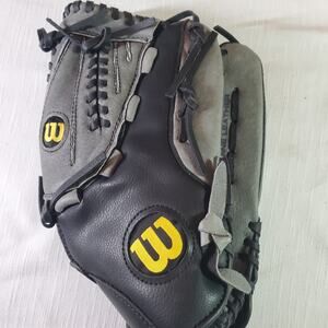 Wilson Baseball Glove 13 Inch A03RS1513